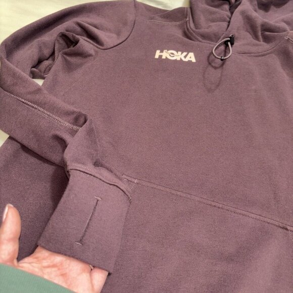 NWT Men’s Hoka Pullover In Color Raisin Size Small MSRP $78 - Picture 8 of 13